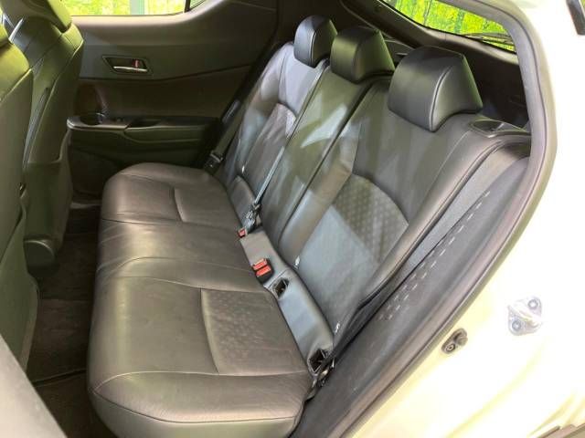 Toyota C-HR 2017-04 181816-9