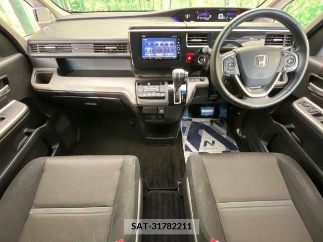 Honda STEP WGN 2018-06 247215-1