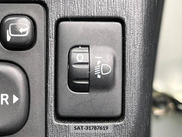 Toyota VITZ 2013-05 376447-6