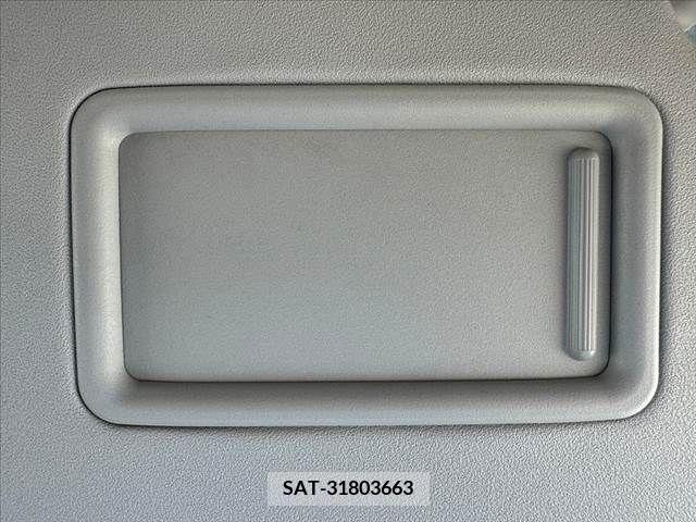 Toyota SIENTA 2016-03 325968-26