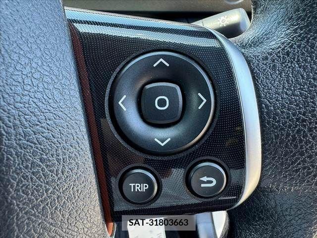 Toyota SIENTA 2016-03 325968-24