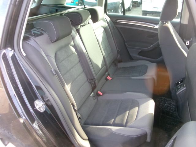 VolksWagen GOLF VARIANT 2018-08 191670-13