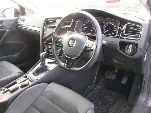 VolksWagen GOLF VARIANT 2018-08 191670-1