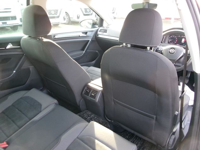 VolksWagen GOLF VARIANT 2018-08 191670-14