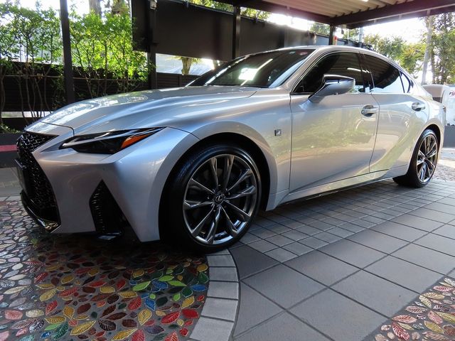 Lexus IS 2022-06 22984-11