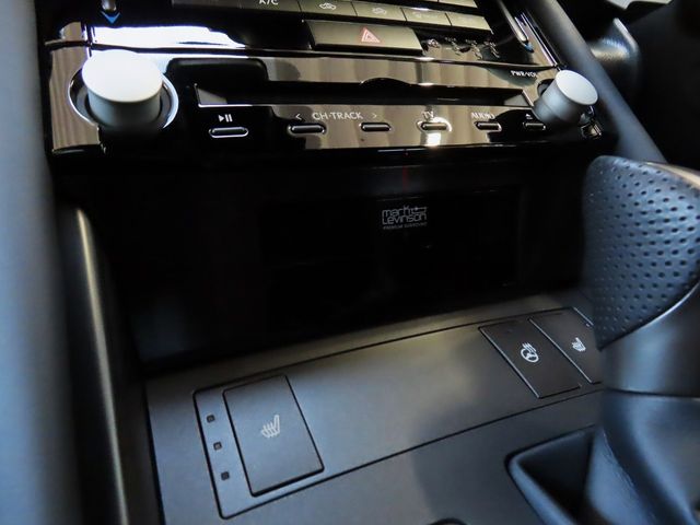 Lexus IS 2022-06 22984-22