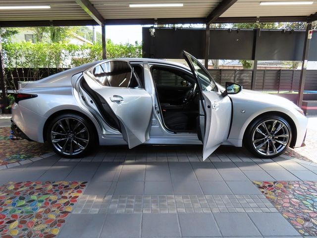 Lexus IS 2022-06 22984-14