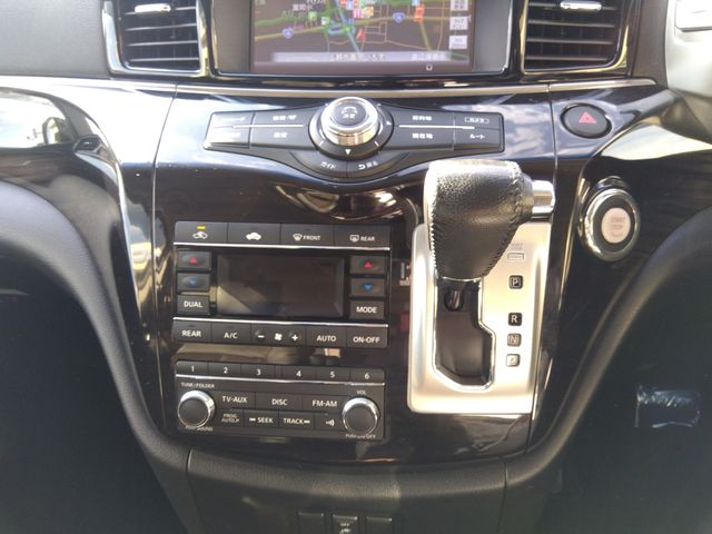 Nissan ELGRAND 2014-03 182886-10