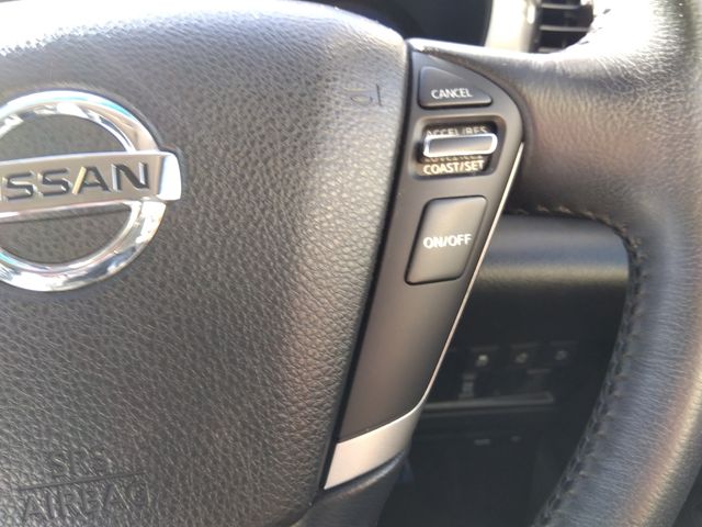 Nissan ELGRAND 2014-03 182886-12