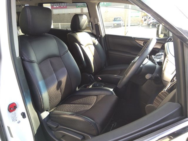 Nissan ELGRAND 2014-03 182886-5