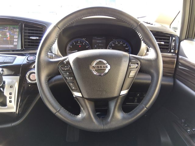 Nissan ELGRAND 2014-03 182886-19