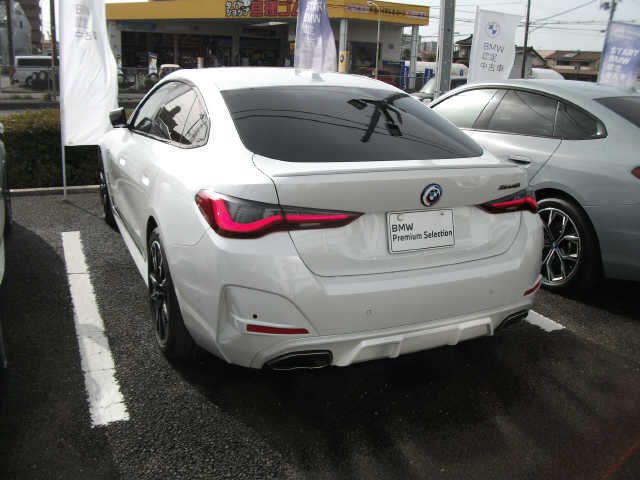 Bmw 4 SERIES 2022-10 2247-2