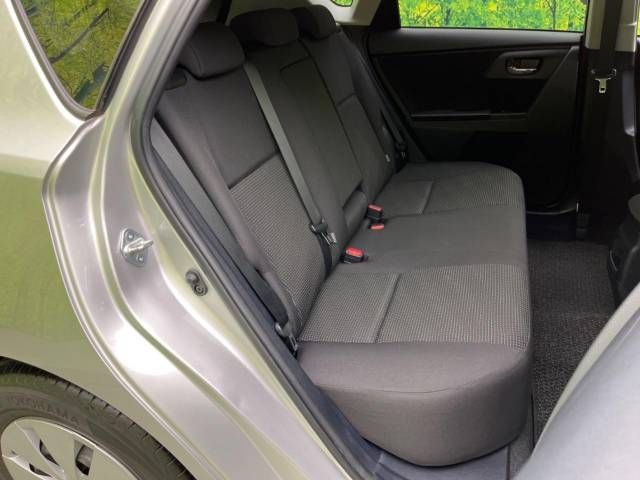 Toyota AURIS 2013-08 18638-9