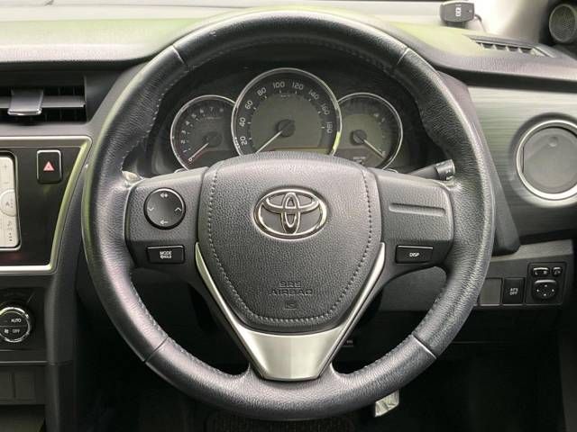 Toyota AURIS 2013-08 18638-11
