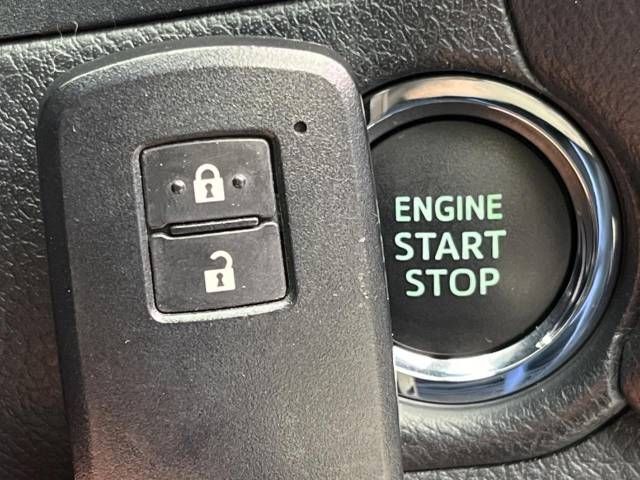 Toyota AURIS 2013-08 18638-6