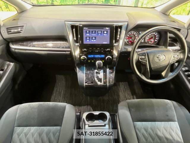 Toyota VELLFIRE 2020-06 333146-1