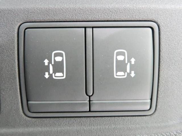 Nissan SERENA 2017-09 10231-7