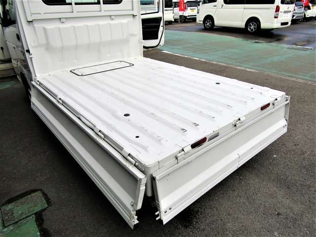 Mitsubishi MINICAB TRUCK 2017-12 394-9