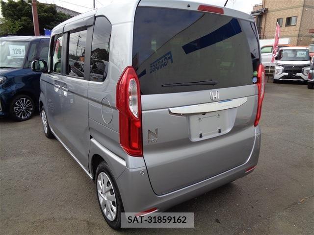 Honda N BOX 2019-08 256687-4