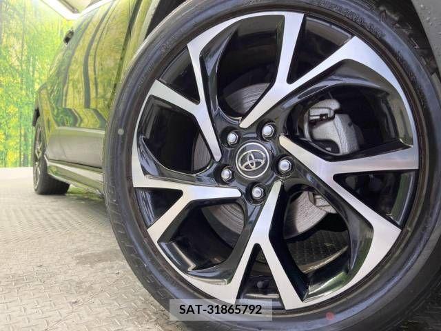 Toyota C-HR 2018-12 210437-14