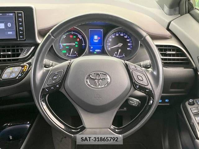 Toyota C-HR 2018-12 210437-12