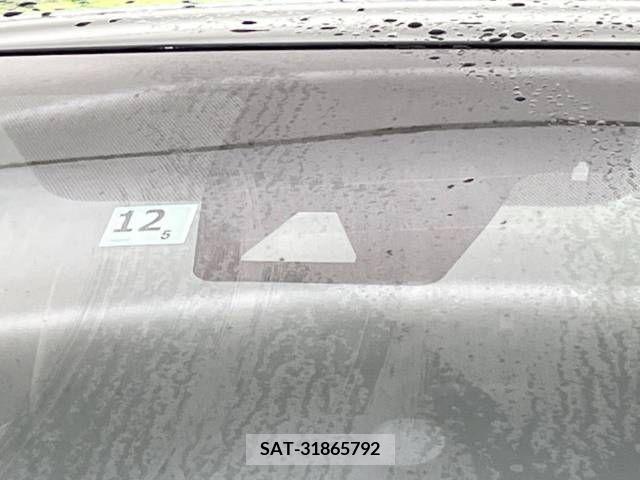 Toyota C-HR 2018-12 210437-5