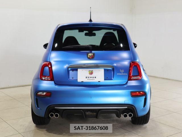 Abarth 595 2022-04 371644-2