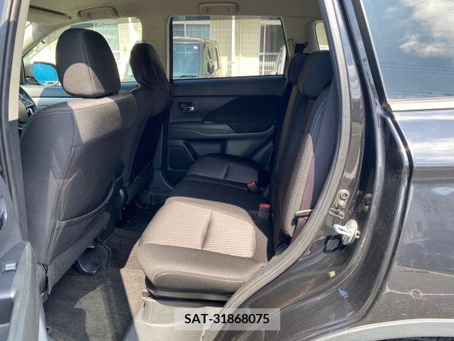 Mitsubishi OUTLANDER 2014-03 384552-11