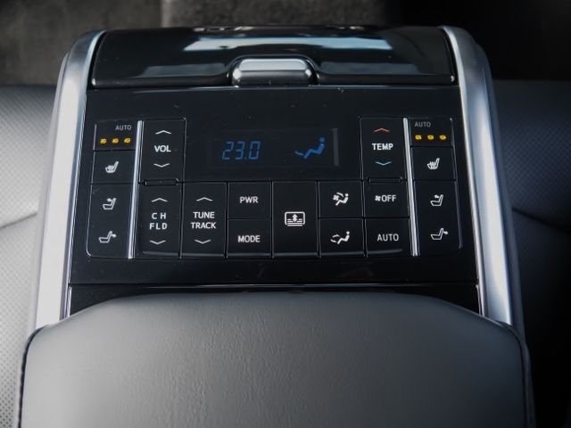 Toyota CROWN SEDAN 2018-09 28361-15