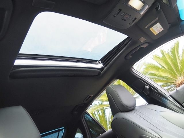 Toyota CROWN SEDAN 2018-09 28361-10