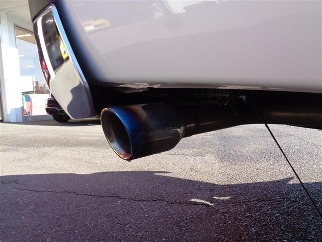 Toyota HILUX 2021-06 185692-21