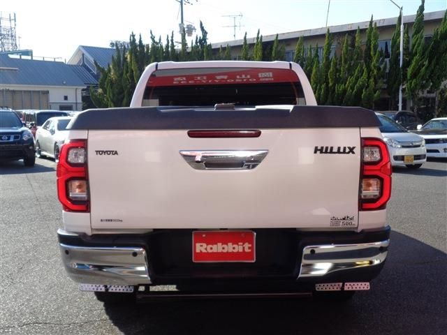Toyota HILUX 2021-06 185692-17