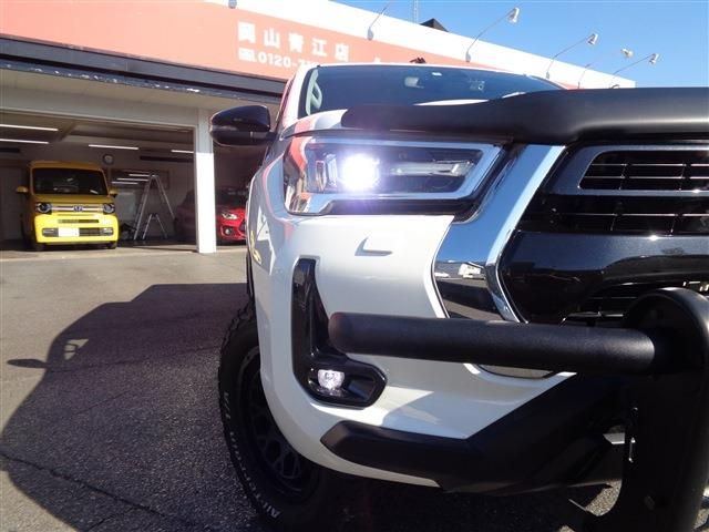 Toyota HILUX 2021-06 185692-3