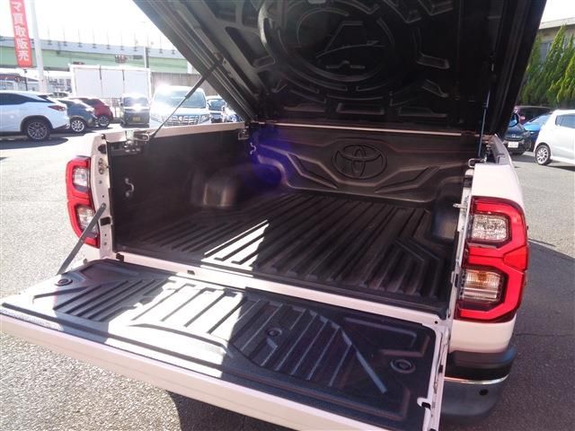 Toyota HILUX 2021-06 185692-24
