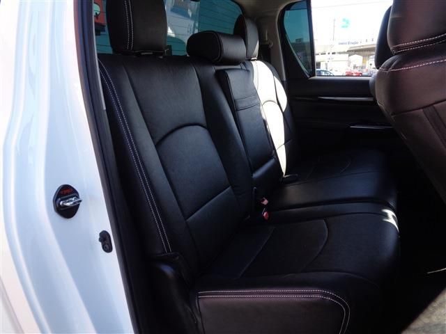 Toyota HILUX 2021-06 185692-27