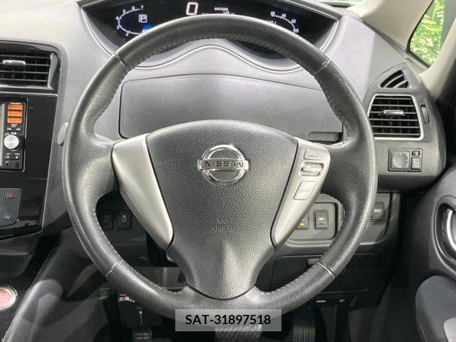 Nissan SERENA 2014-11 302725-12