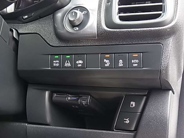 Citroen DS5 2016-07 6151-13