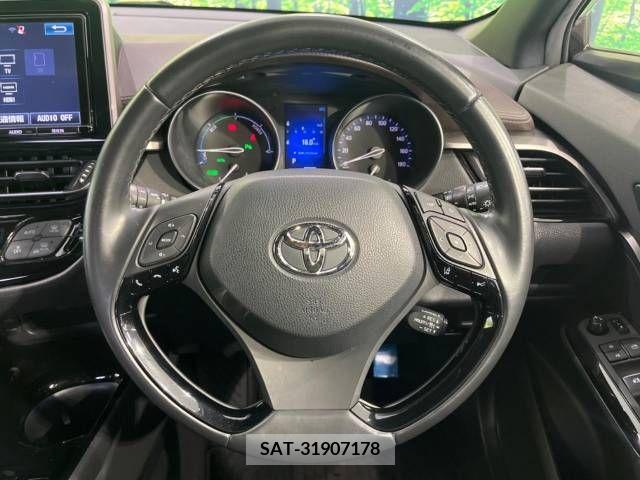 Toyota C-HR 2017-07 264224-11