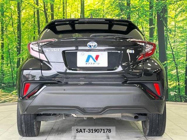 Toyota C-HR 2017-07 264224-15