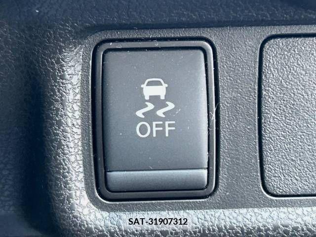 Nissan NOTE 2017-04 302414-8