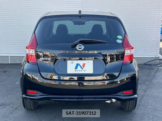 Nissan NOTE 2017-04 302414-15