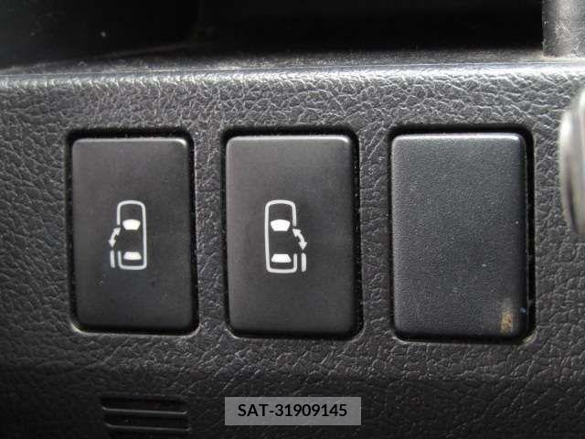 Toyota VOXY 2012-03 289113-11