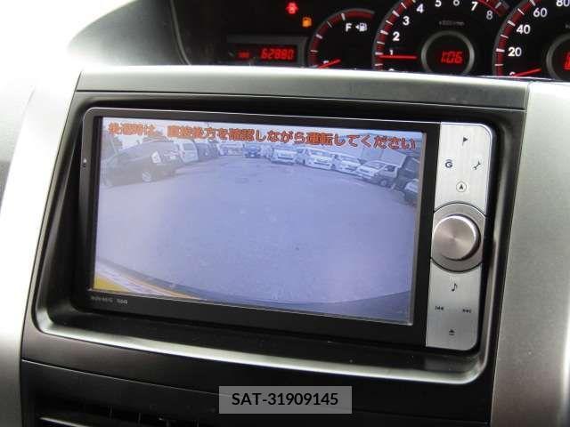 Toyota VOXY 2012-03 289113-9
