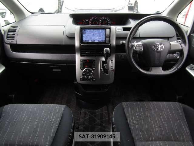 Toyota VOXY 2012-03 289113-6