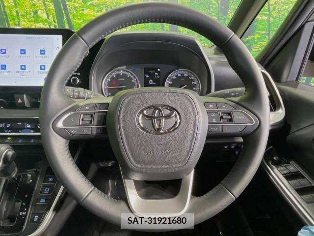 Toyota VOXY 2023-05 313602-12