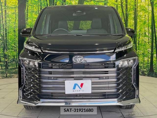 Toyota VOXY 2023-05 313602-15