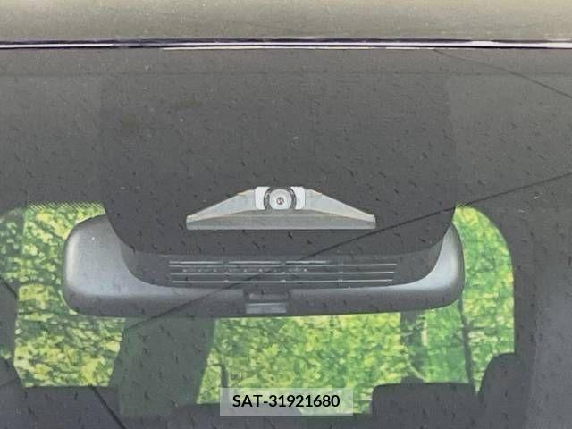 Toyota VOXY 2023-05 313602-3