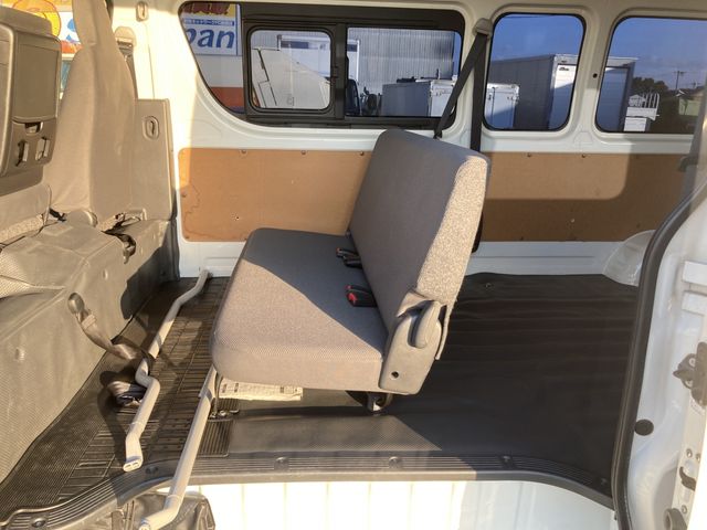 Toyota HIACE VAN 2015-05 190533-11