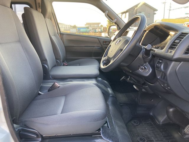 Toyota HIACE VAN 2015-05 190533-8