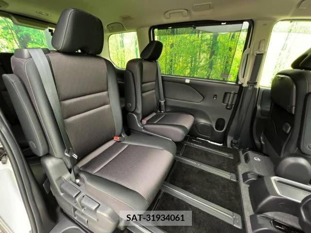 Nissan SERENA 2019-02 206647-9